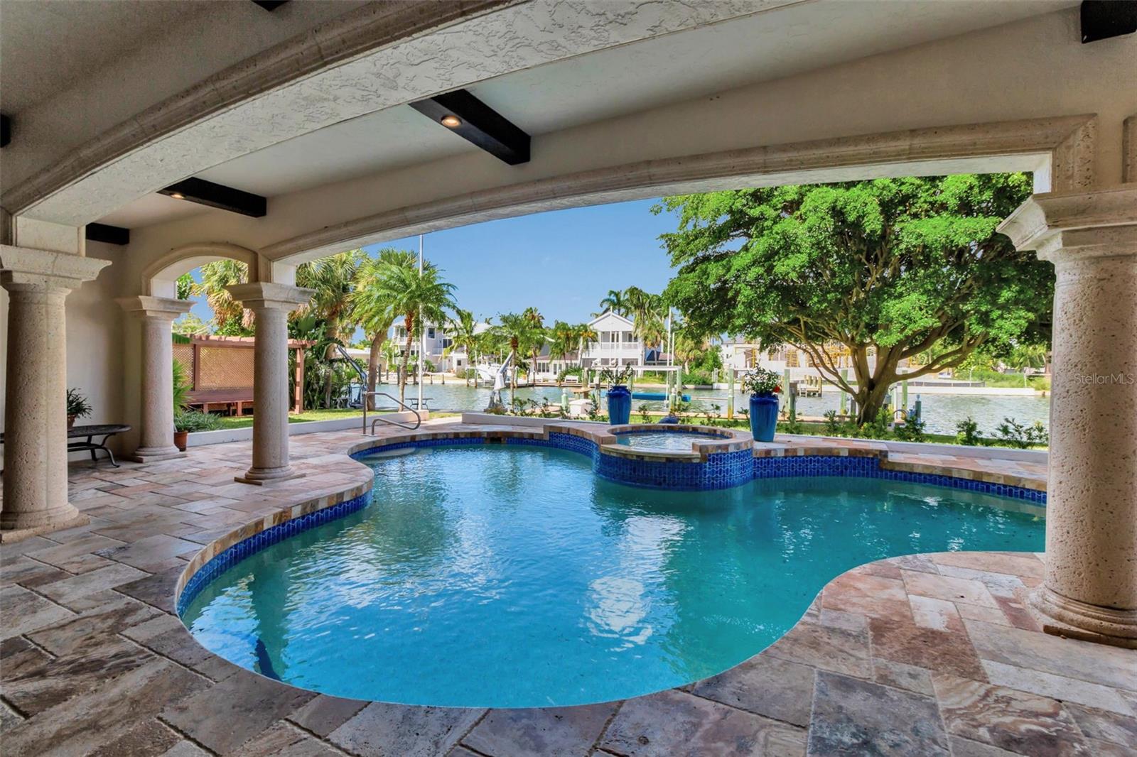 BAY ISLAND SHORES - Residential