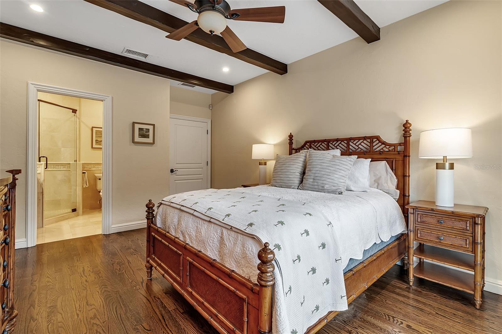 BAY ISLAND SHORES - Residential