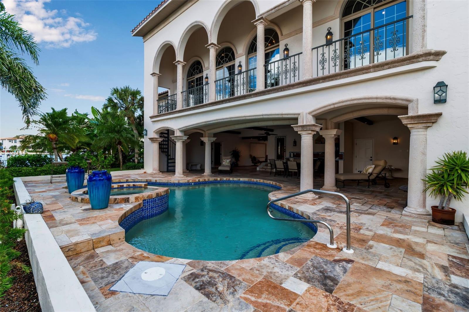 BAY ISLAND SHORES - Residential