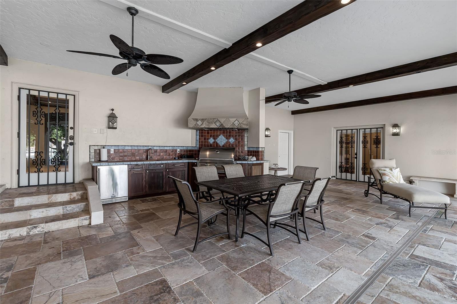 BAY ISLAND SHORES - Residential