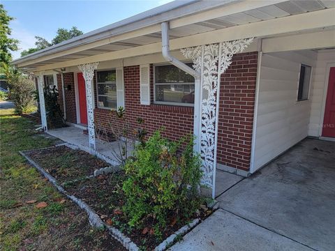 A home in LAKELAND