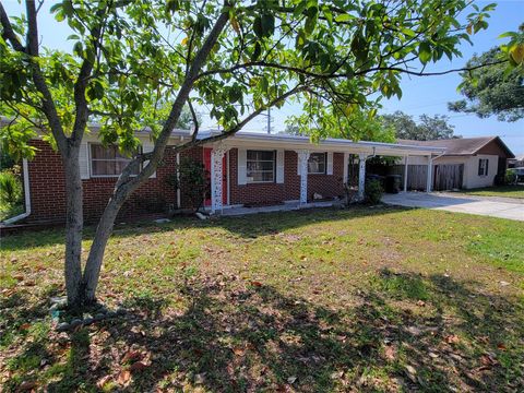 A home in LAKELAND