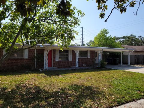 A home in LAKELAND