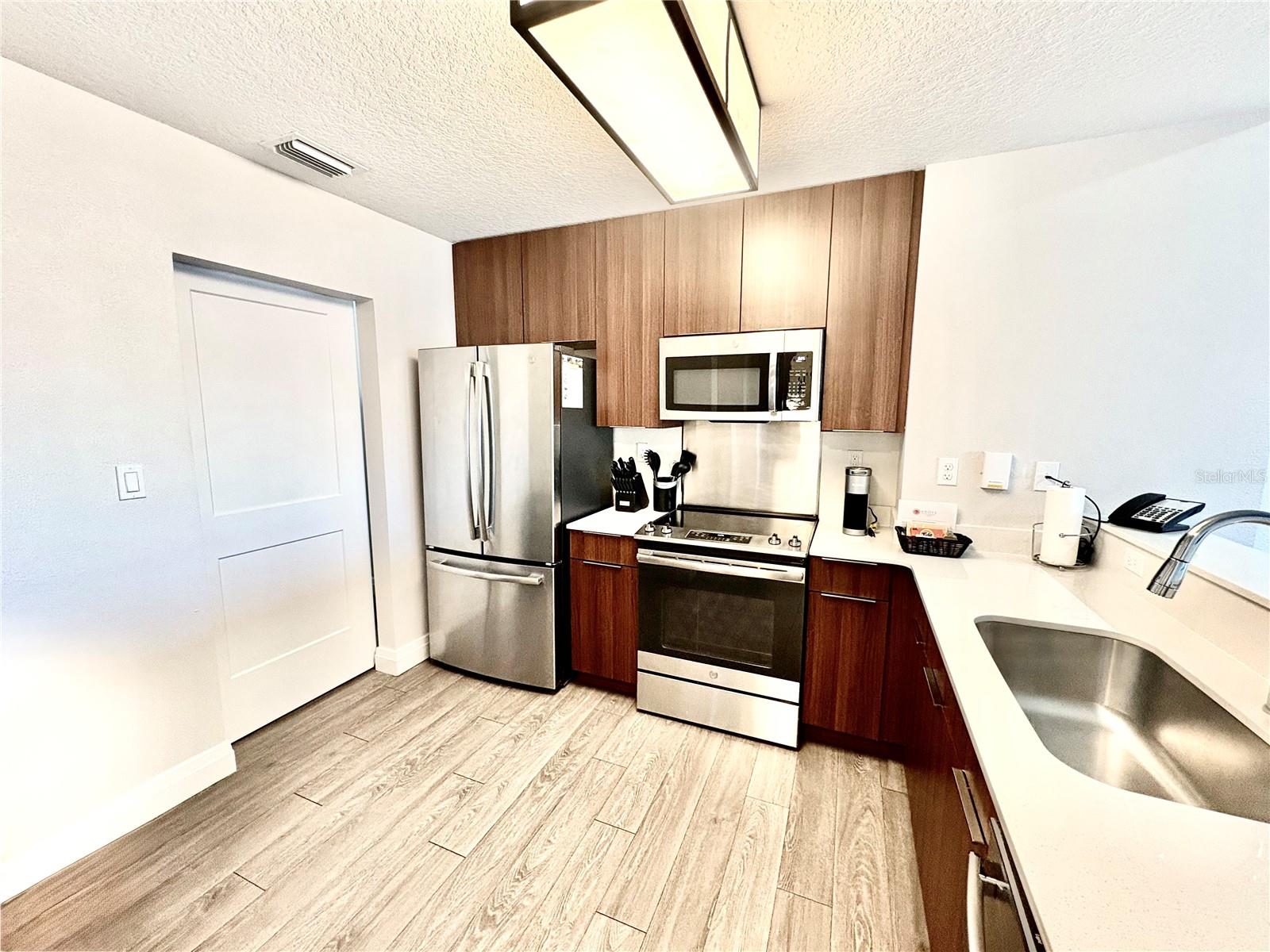 GROVE RESIDENCE & SPA HOTEL CONDO II - Residential