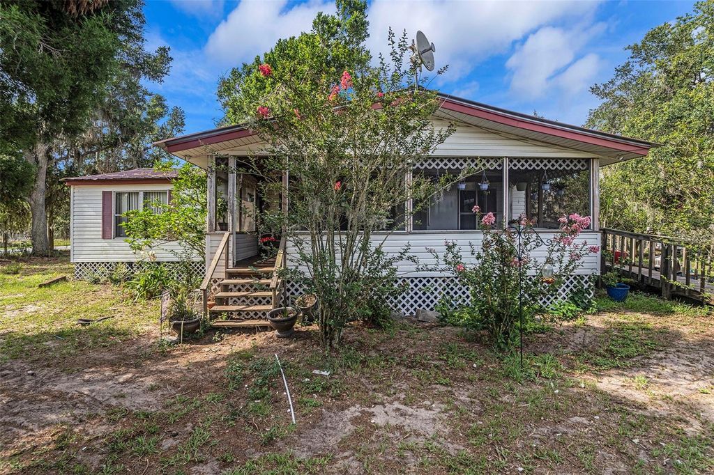 Photo of 16037 S County Road 39, Lithia, FL 33547 (MLS # TB8377134)