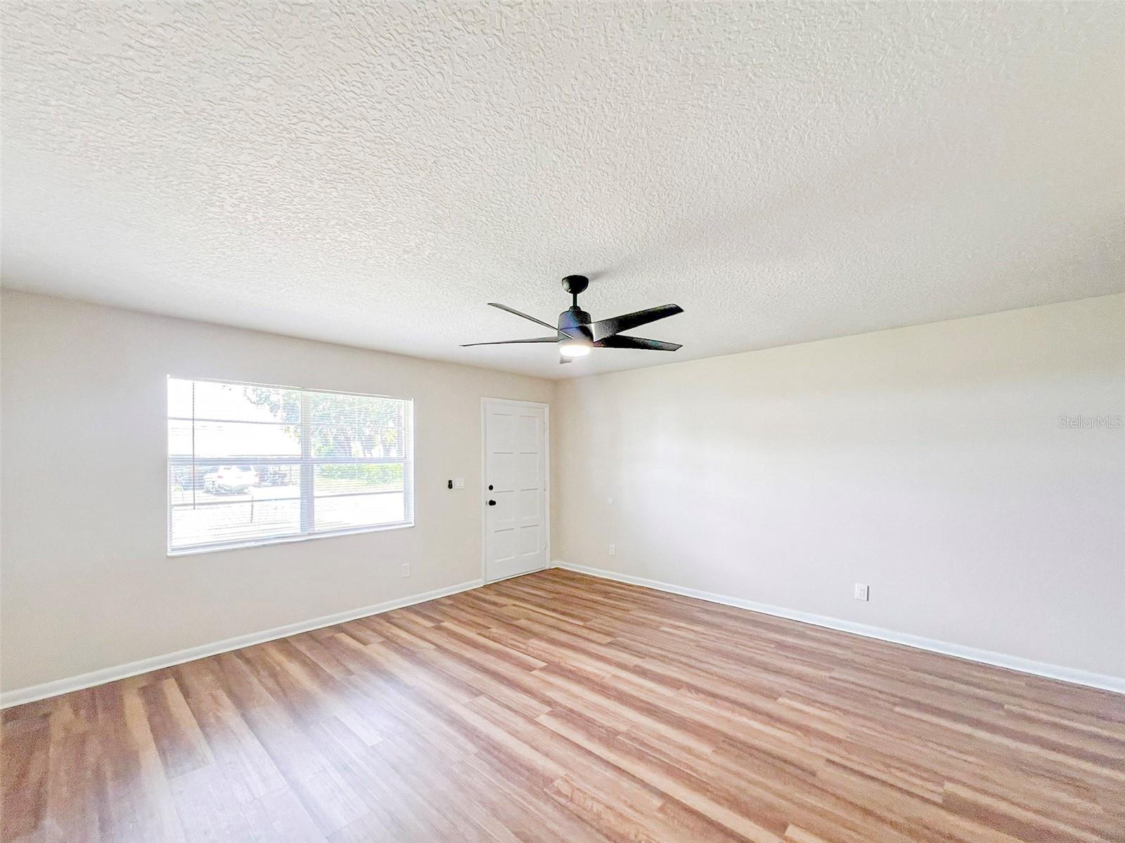 ALAMO VILLAGE - Residential Lease