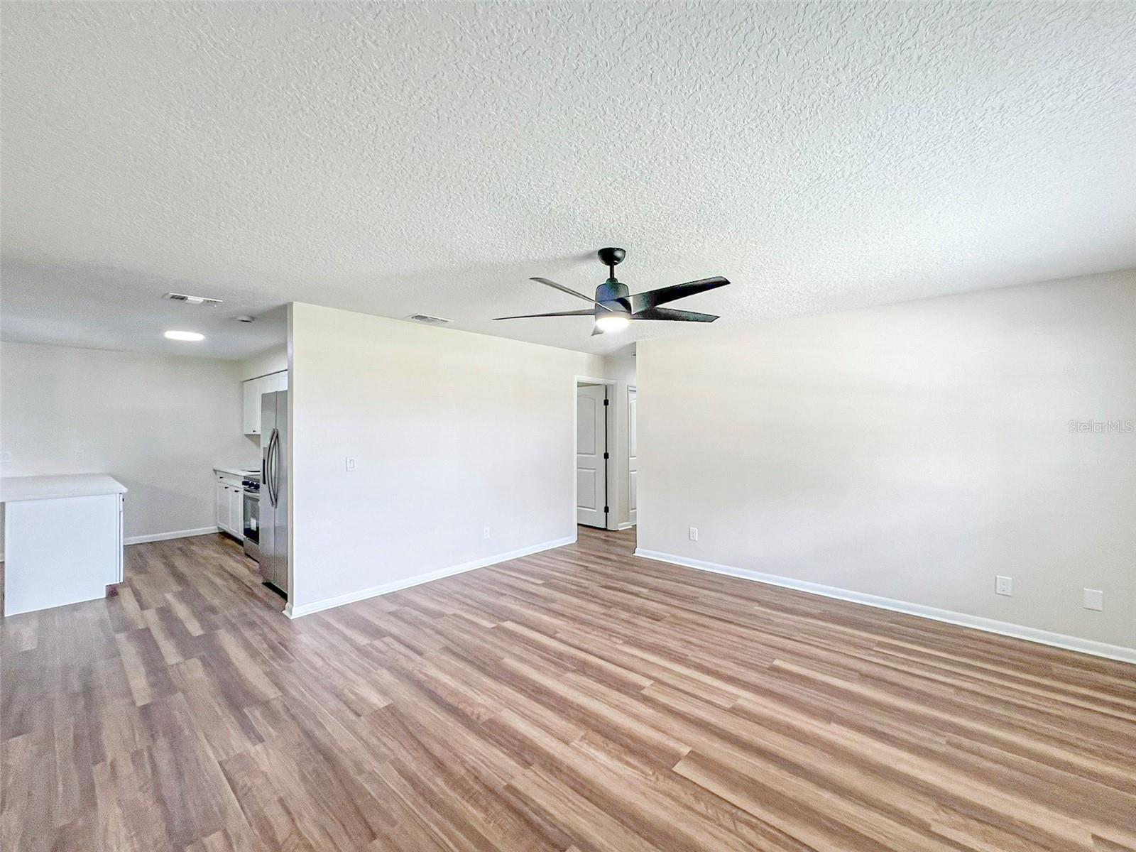 ALAMO VILLAGE - Residential Lease