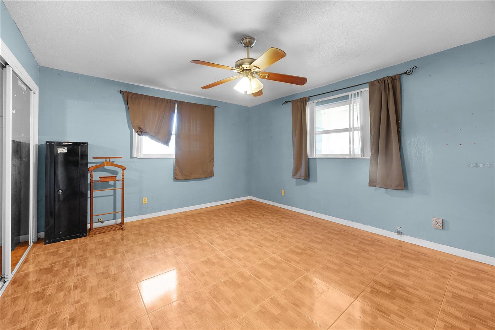 WEDGEWOOD - Residential