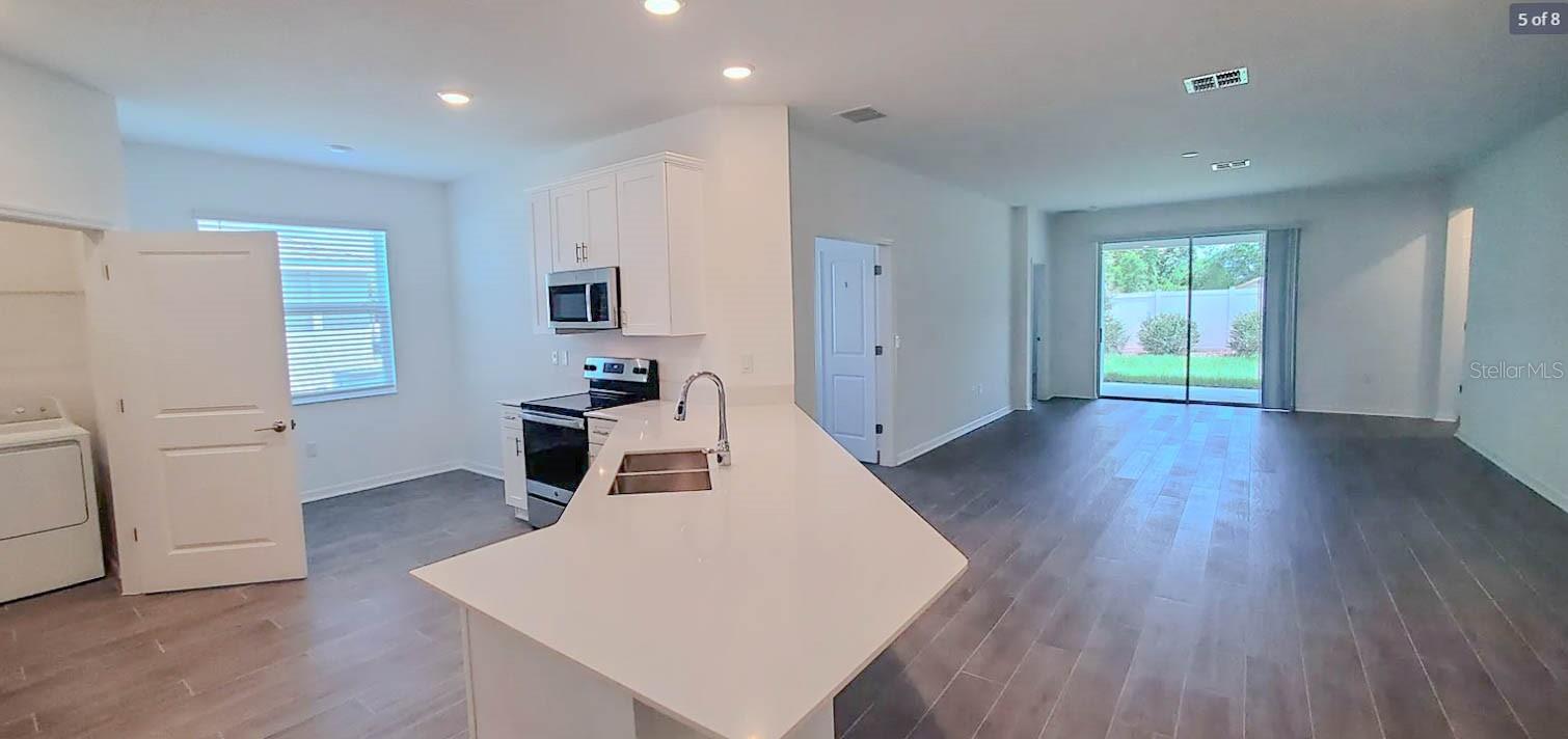 407 THREE OAKS DRIVE