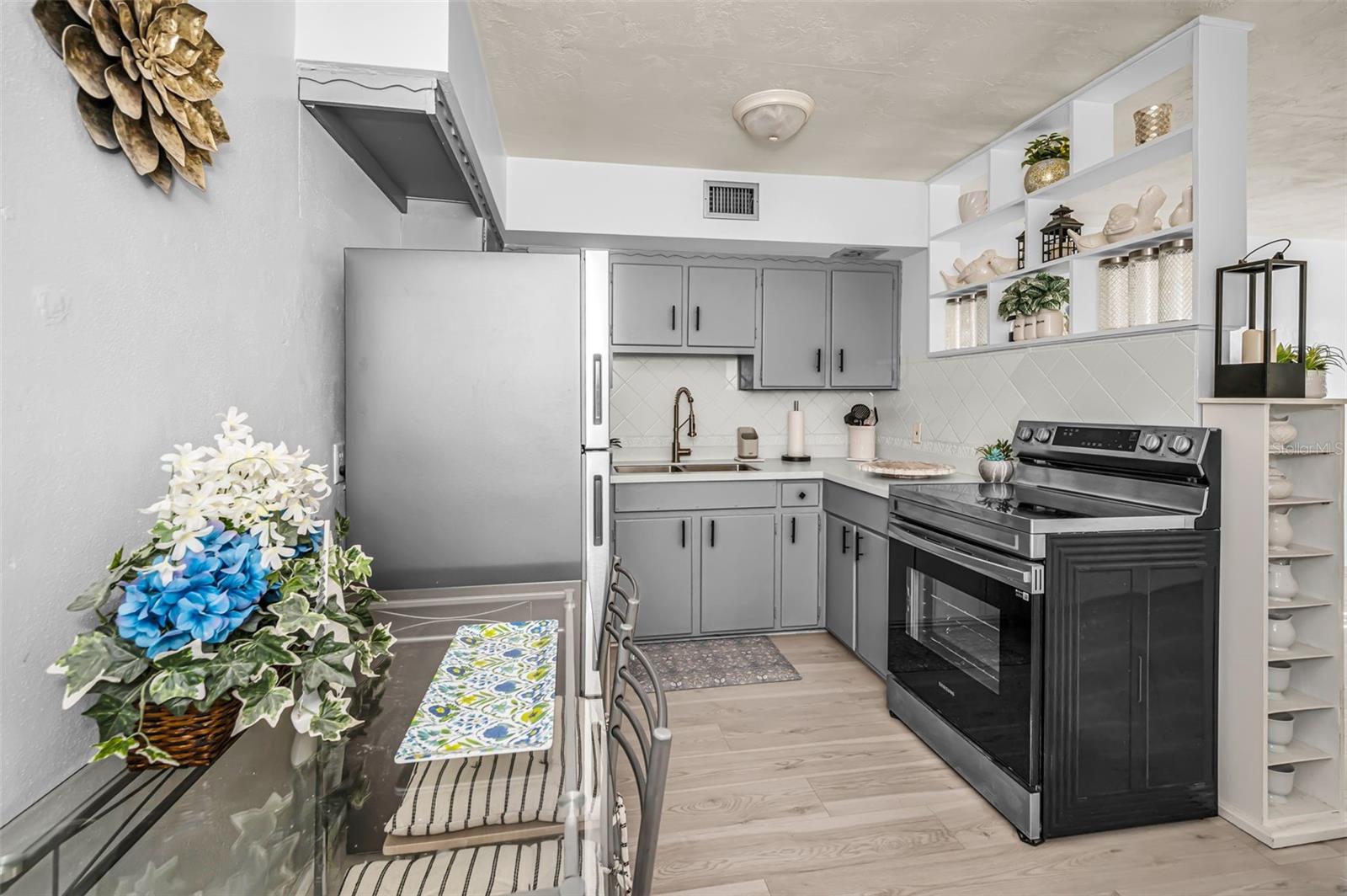 CLEARVIEW OAKS BLDG 10 - Residential