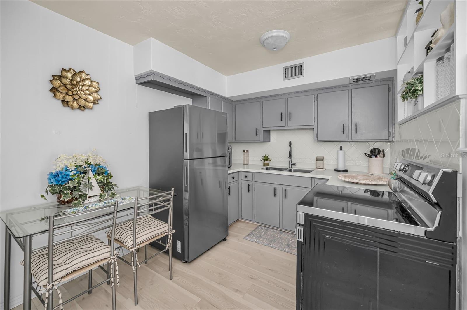 CLEARVIEW OAKS BLDG 10 - Residential