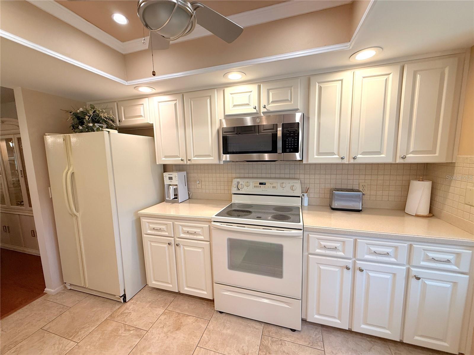 CHATEAU VILLAGE CONDO 04 - Residential