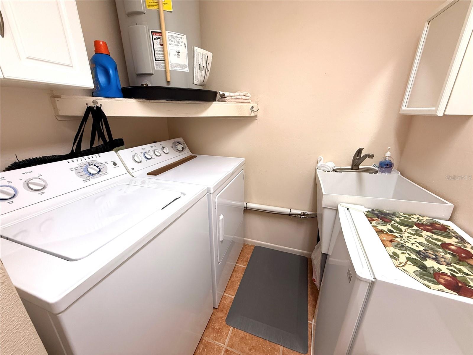 CHATEAU VILLAGE CONDO 04 - Residential