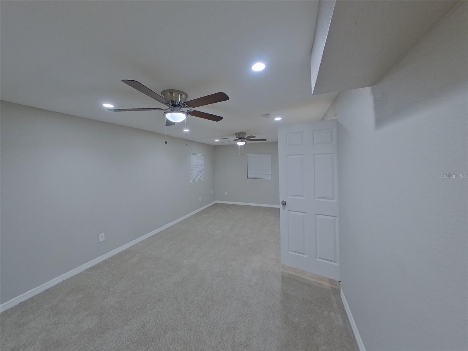 PLANTATION ESTATES UNIT 1 - Residential Lease