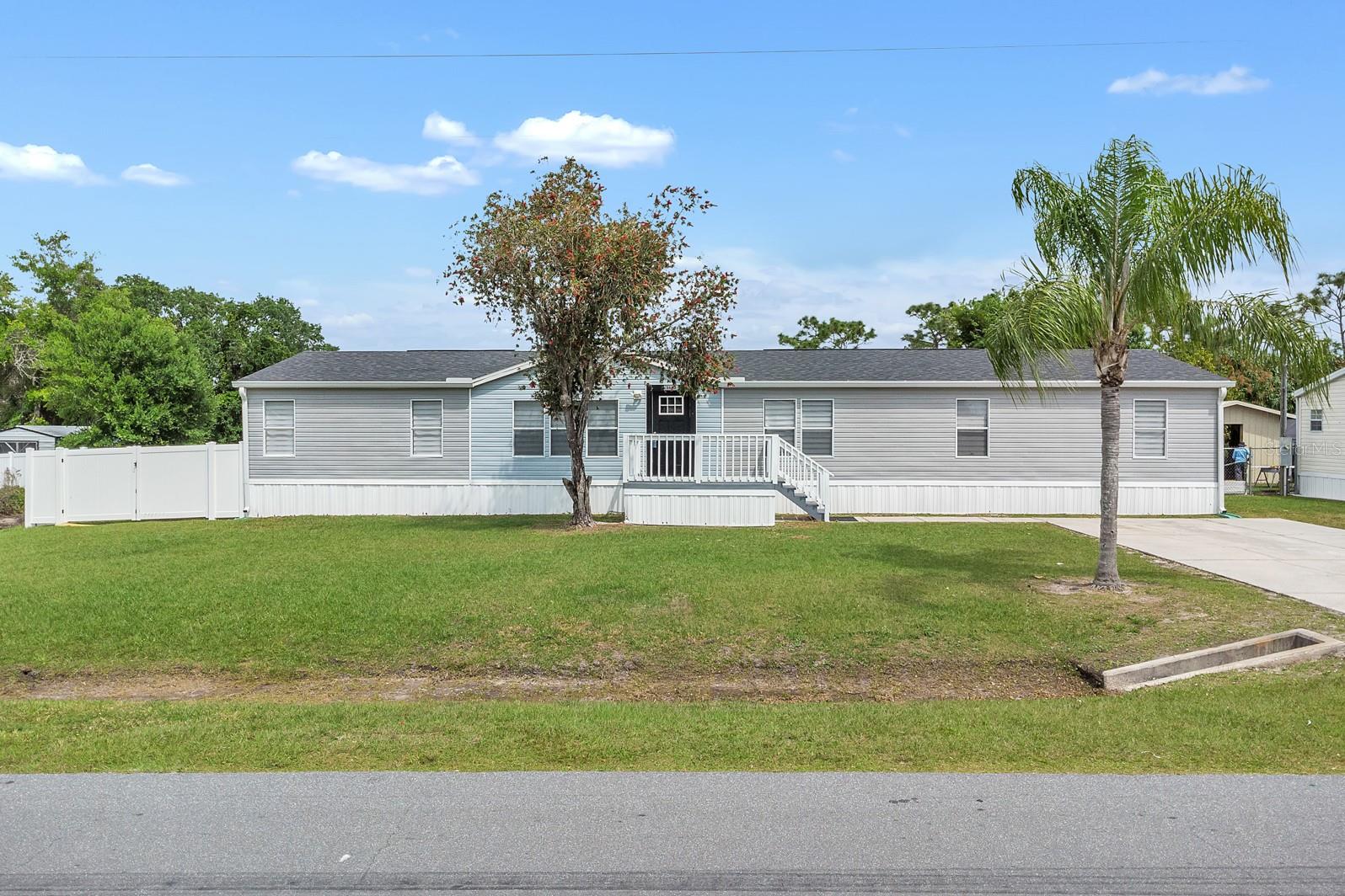 SILVER LAKE ESTATES - Residential