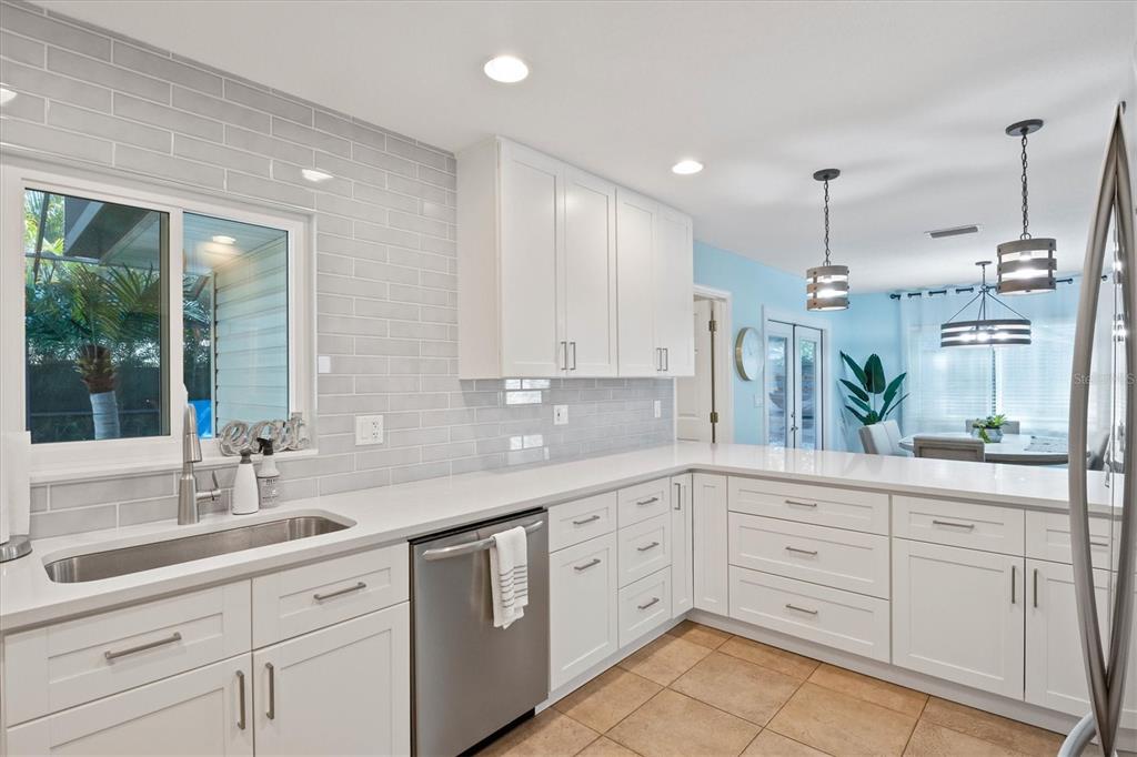 PAVER PARK ESTATES 1ST ADD - Residential Lease