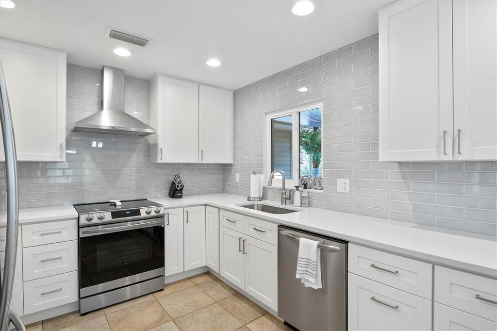 PAVER PARK ESTATES 1ST ADD - Residential Lease