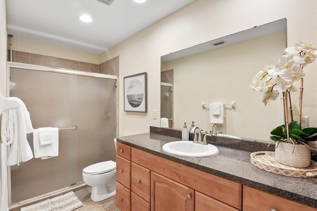 PAVER PARK ESTATES 1ST ADD - Residential Lease