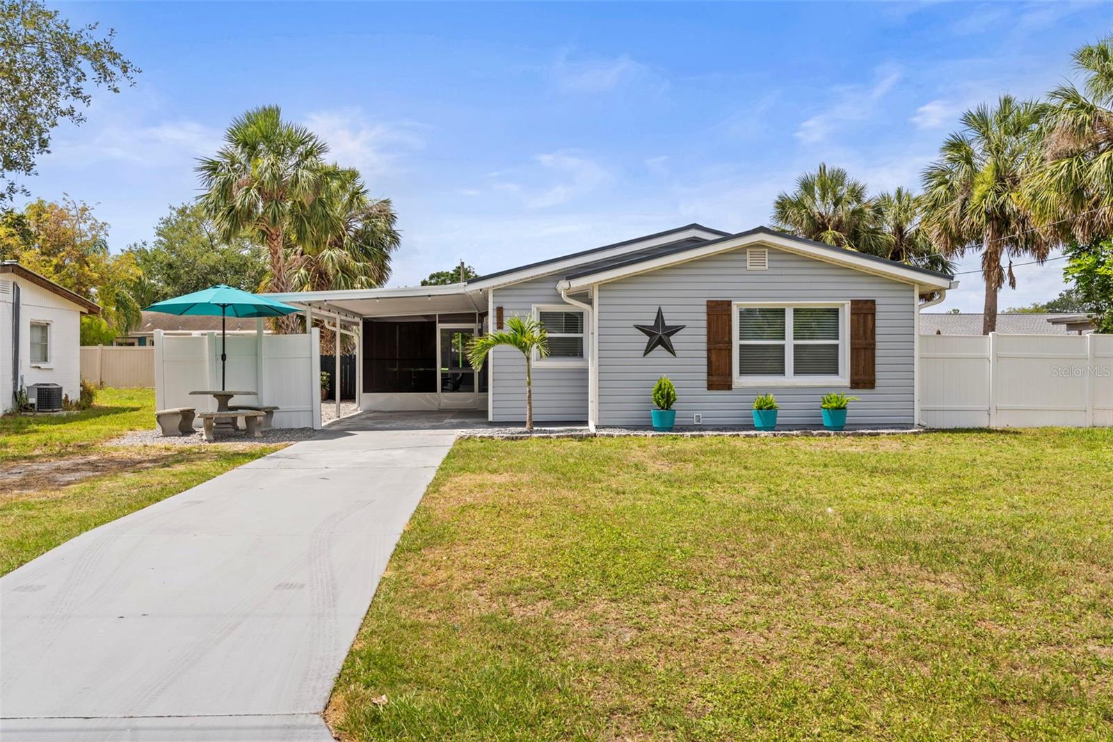 512 FLAME TREE DRIVE