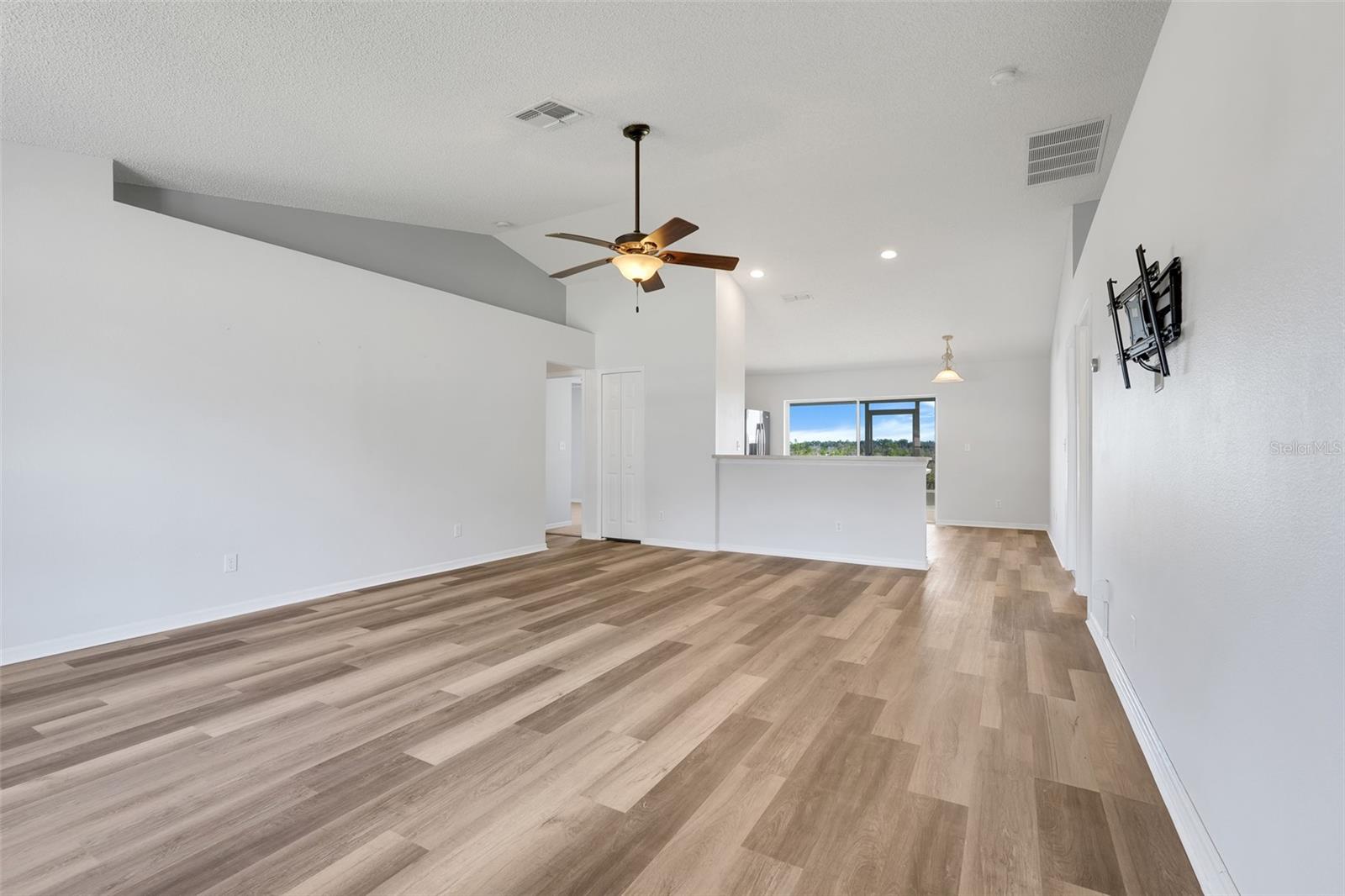 LEXINGTON ESTATES SUB GROVELAND - Residential