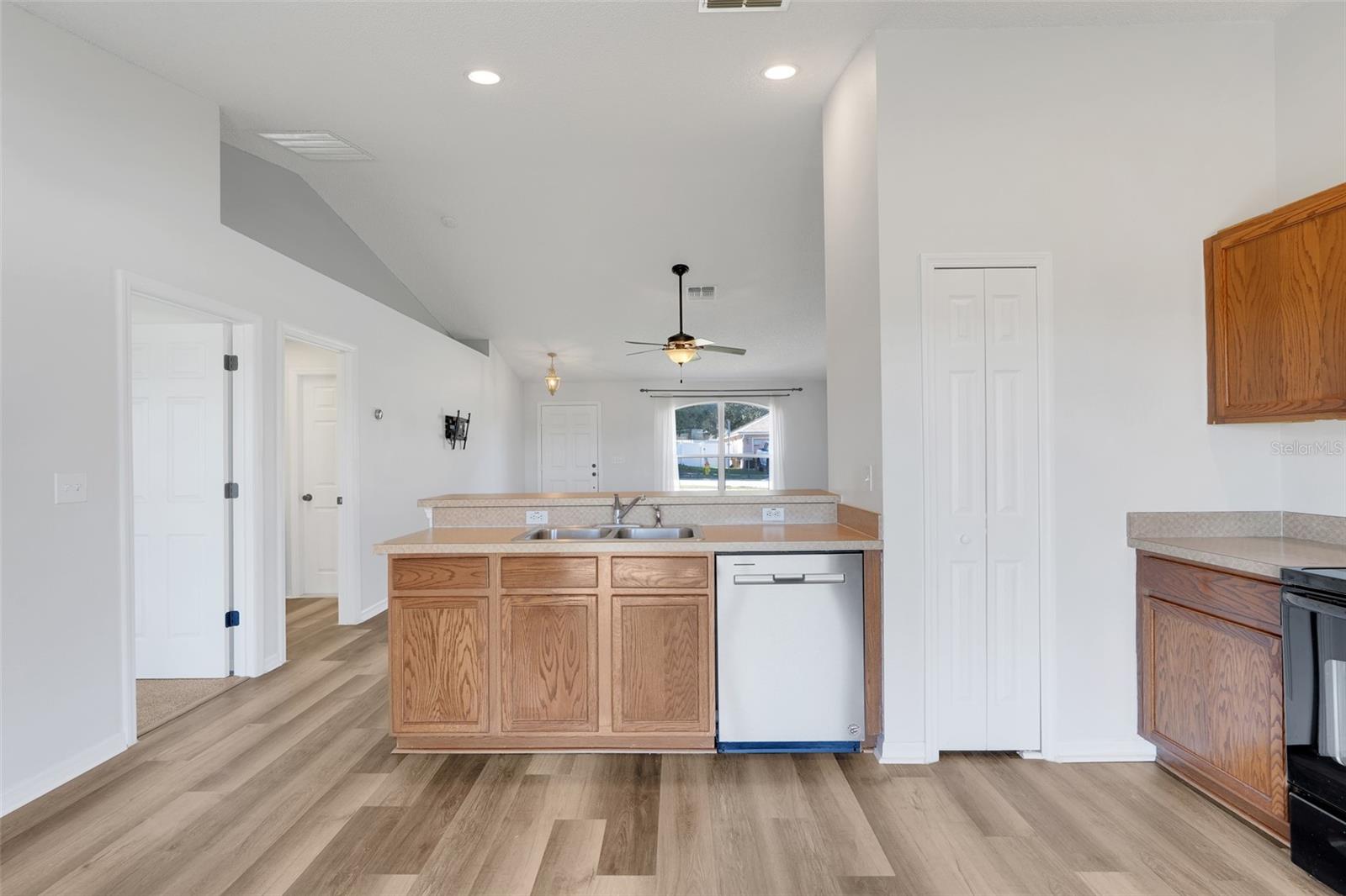 LEXINGTON ESTATES SUB GROVELAND - Residential