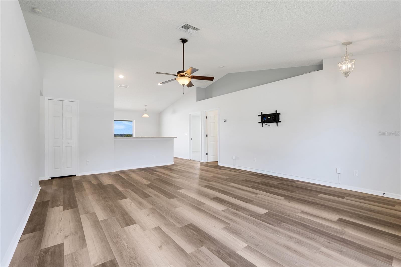 LEXINGTON ESTATES SUB GROVELAND - Residential