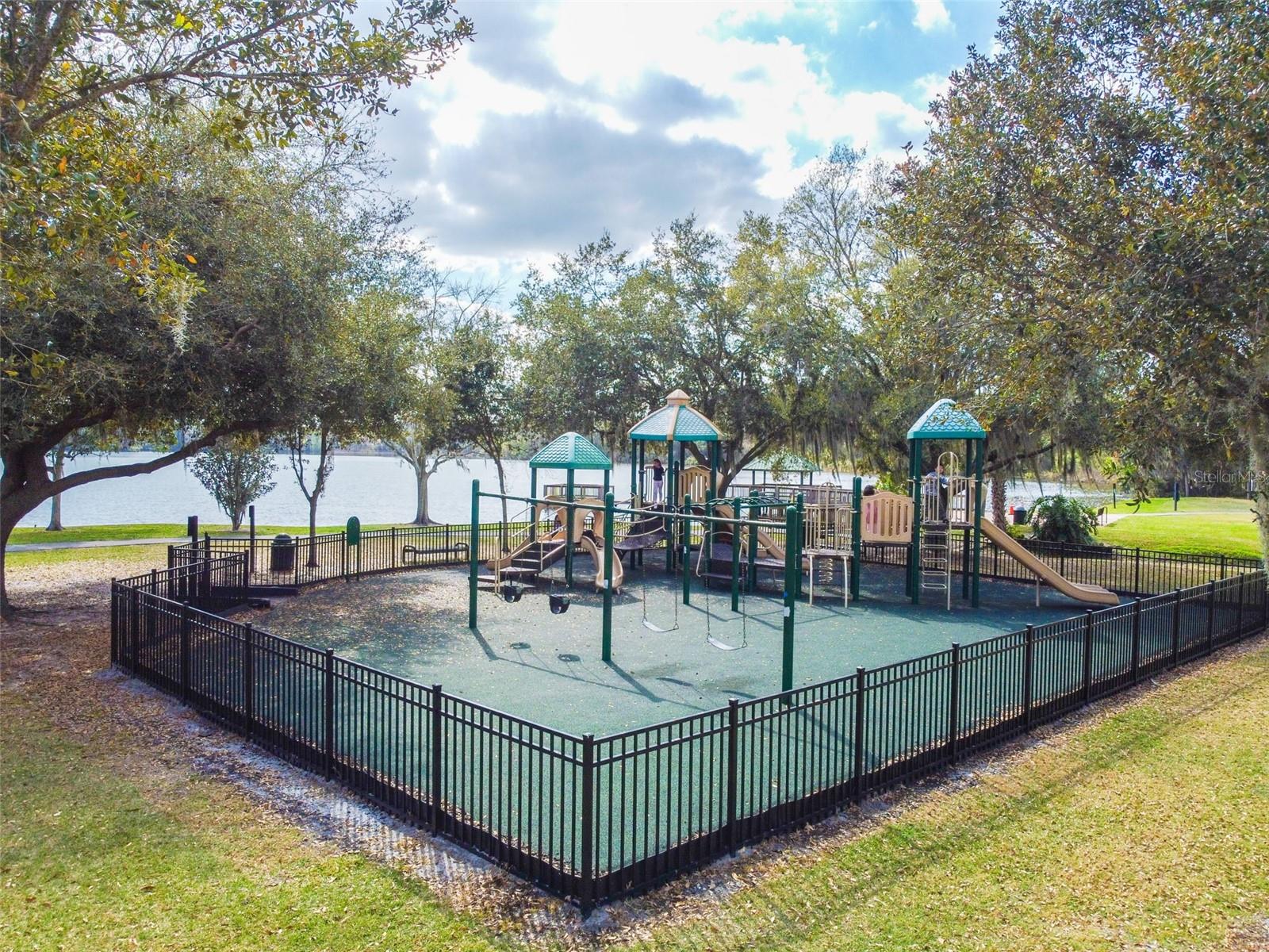 THE PADDOCKS PH II - Residential