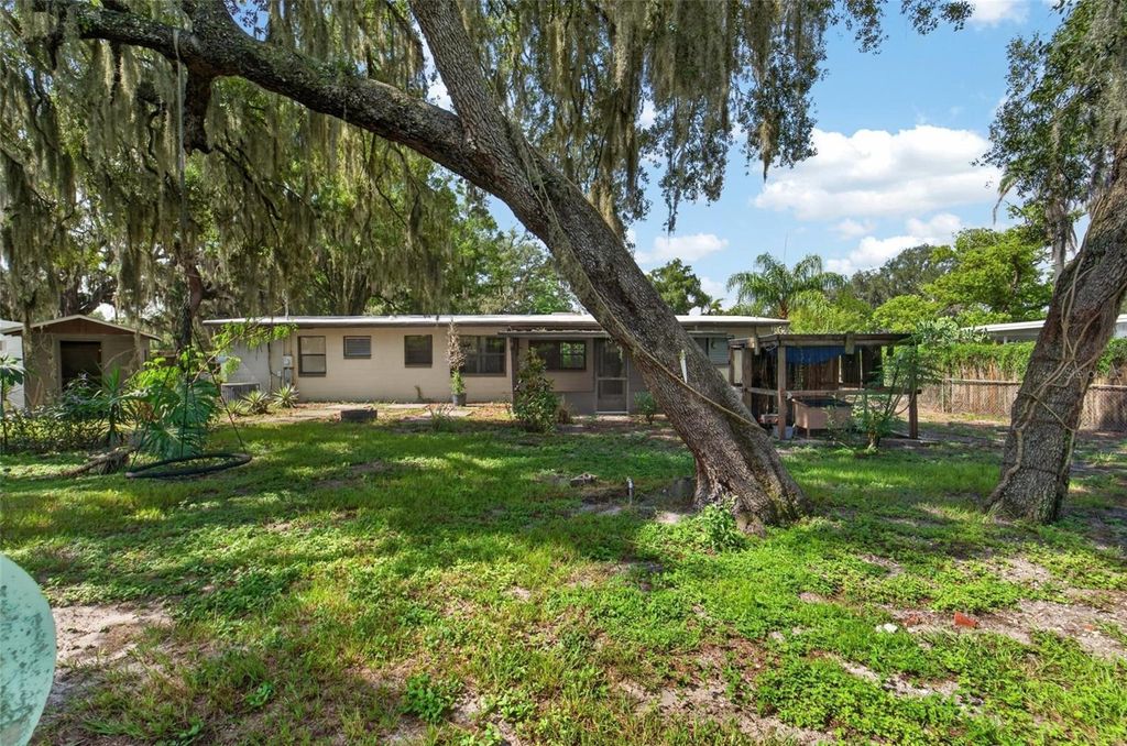 Photo of 408 Berwick Avenue, Tampa, FL 33617 (MLS # TB8528310)