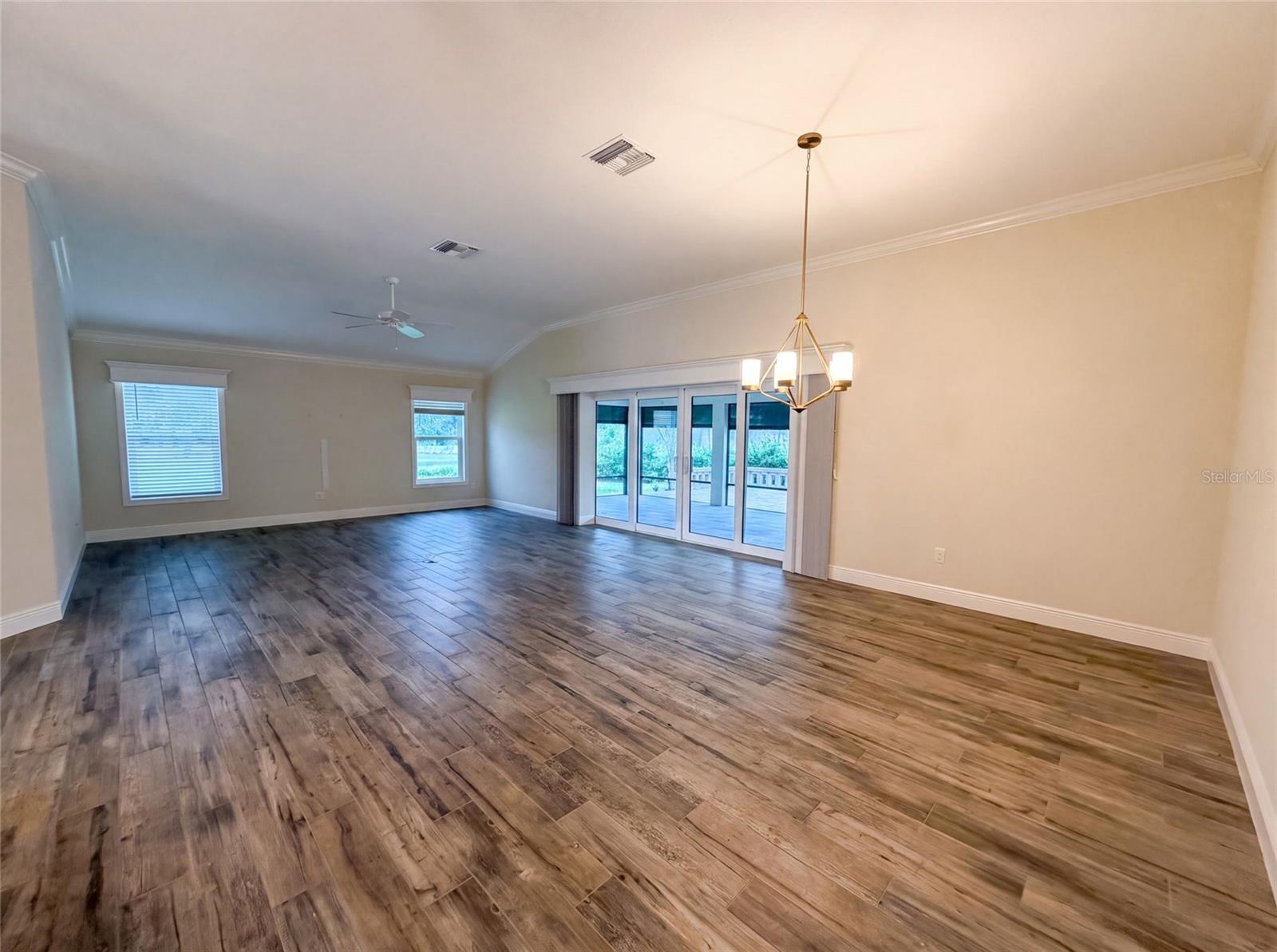 314 JAMESON LOOP