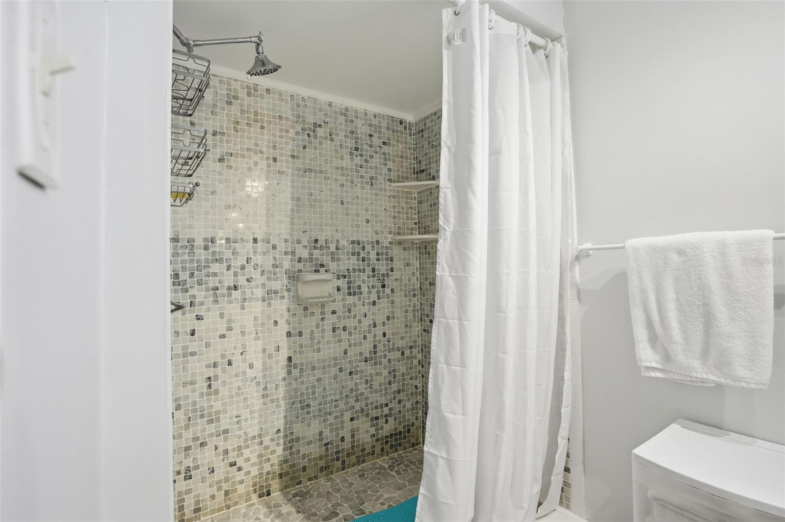 BROOKRIDGE COMM - Residential