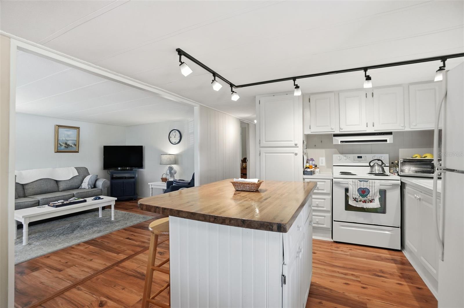 BROOKRIDGE COMM - Residential