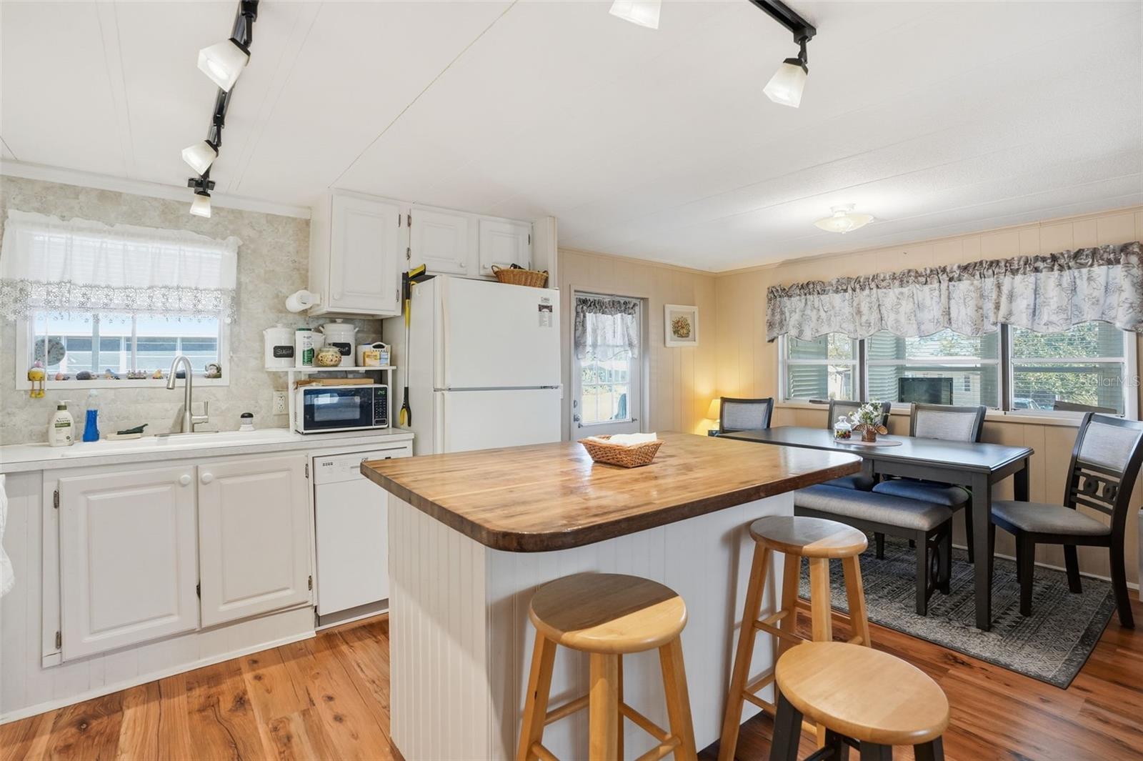 BROOKRIDGE COMM - Residential