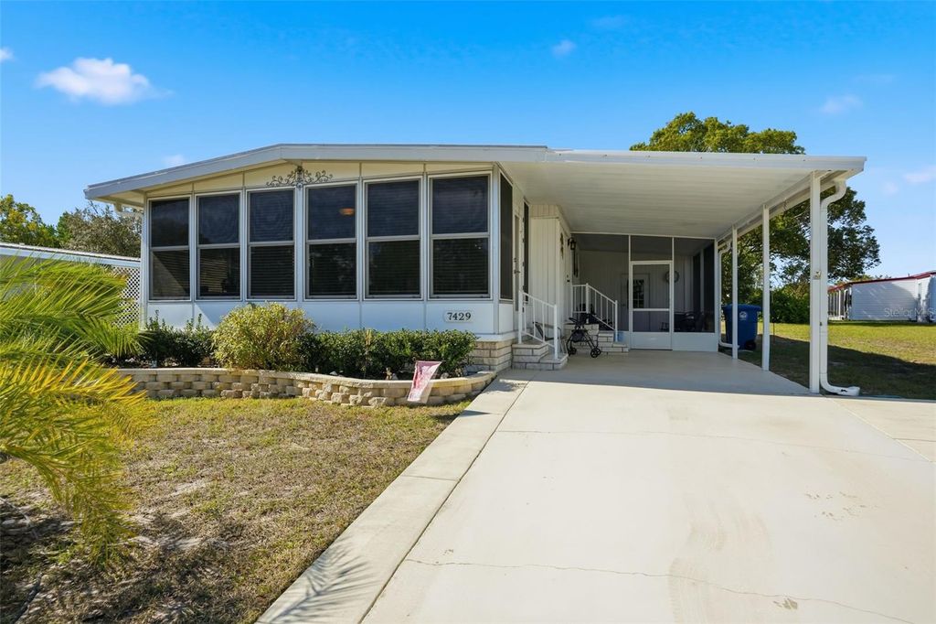 Photo of 7429 Morelli Avenue, Brooksville, FL 34613 (MLS # W7880985)