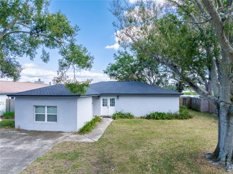 Photo of 12417 84th Way, Largo, FL 33773 (MLS # TB8334690)