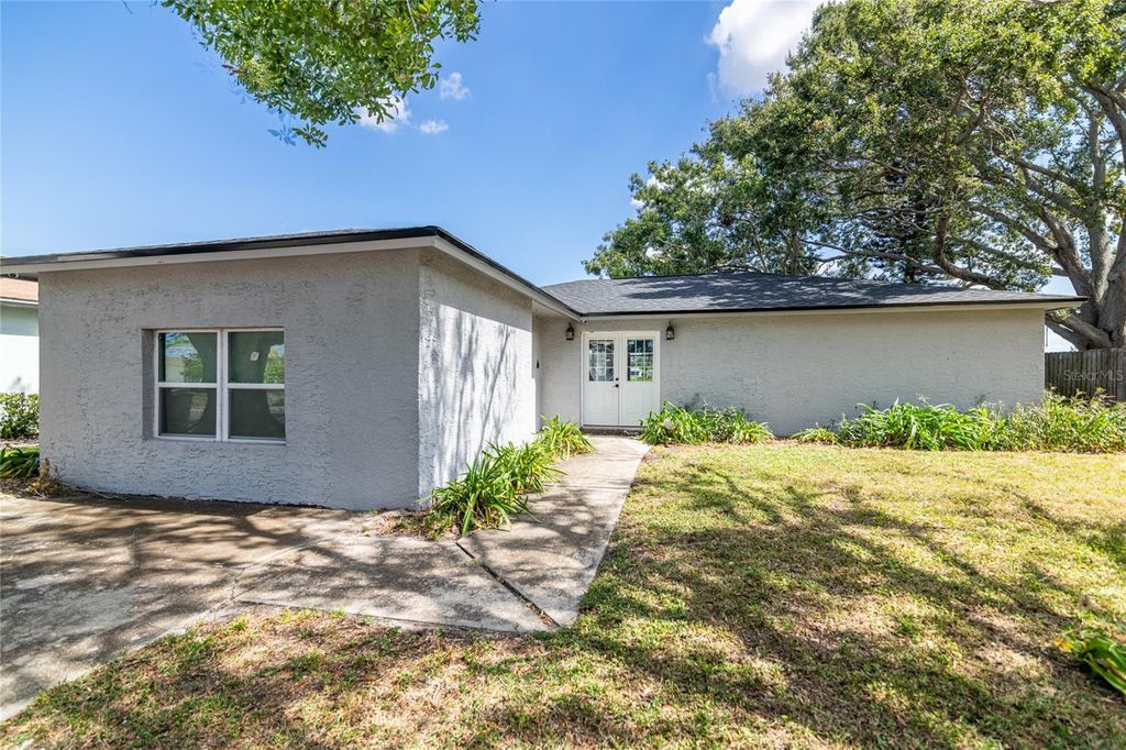 Photo of 12417 84th Way, Largo, FL 33773 (MLS # TB8334690)