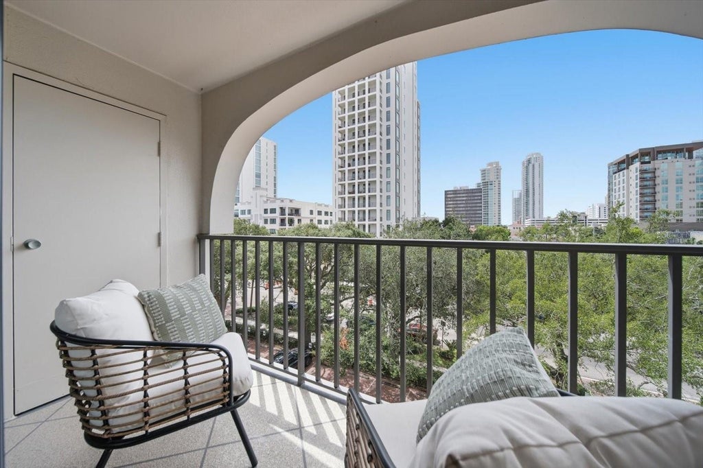 Photo of 105 4th Avenue NE #529, St Petersburg, FL 33701 (MLS # TB8543590)