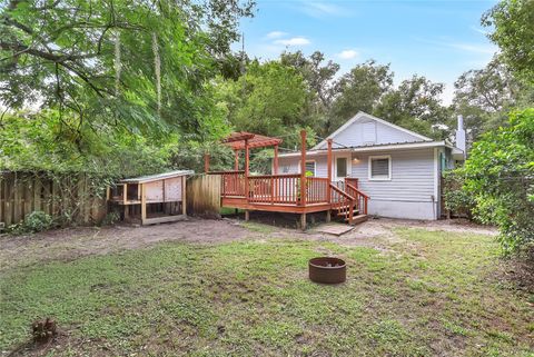 A home in DELAND