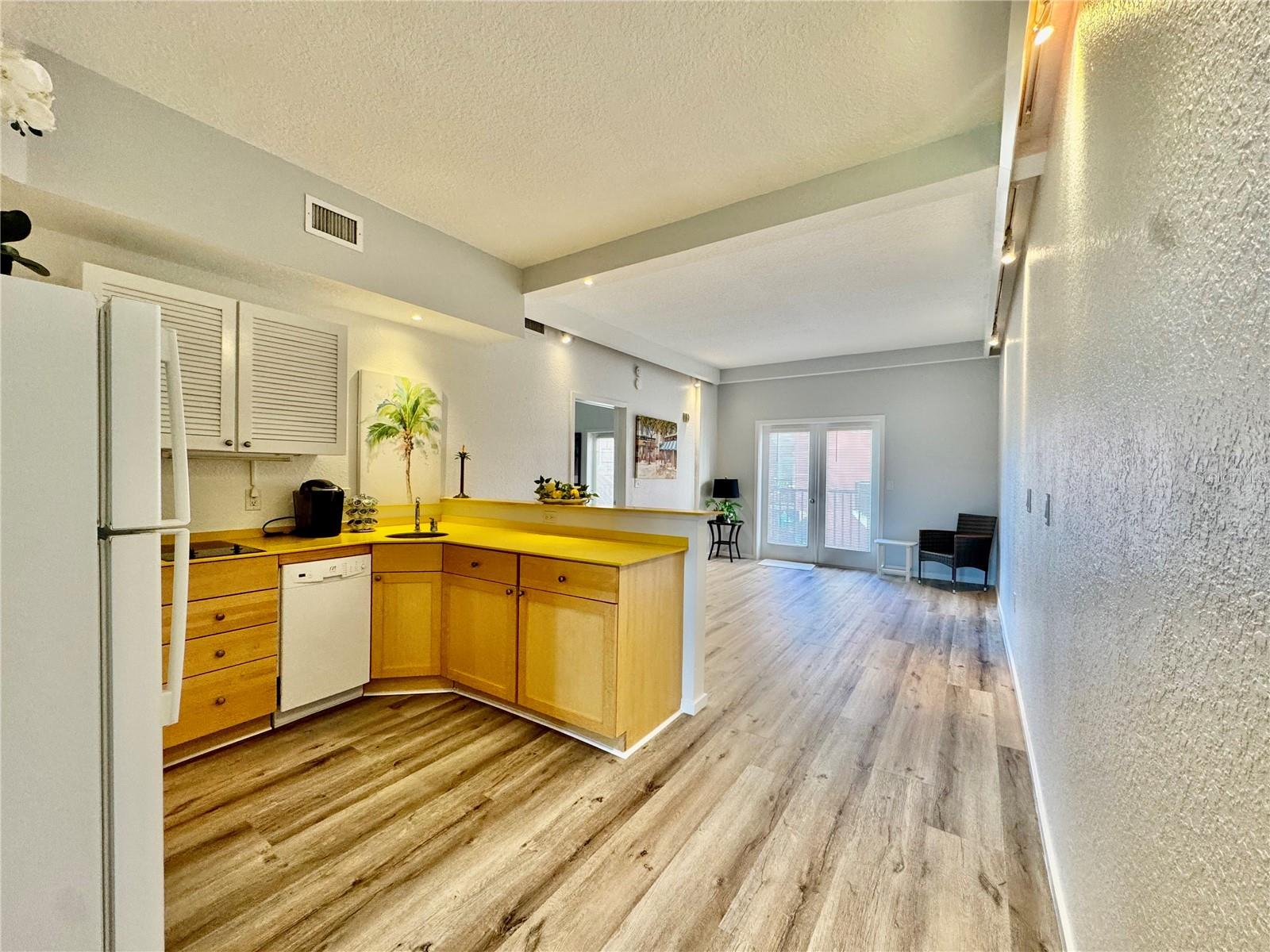 101 PALM HARBOR PARKWAY 201