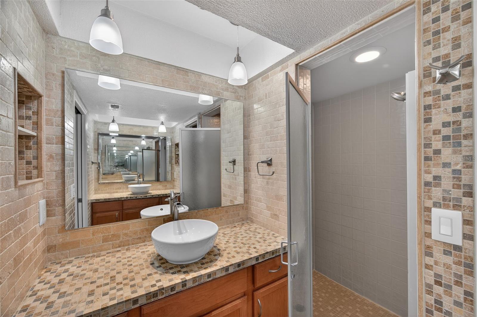 BORDEAUX VILLAGE - Residential