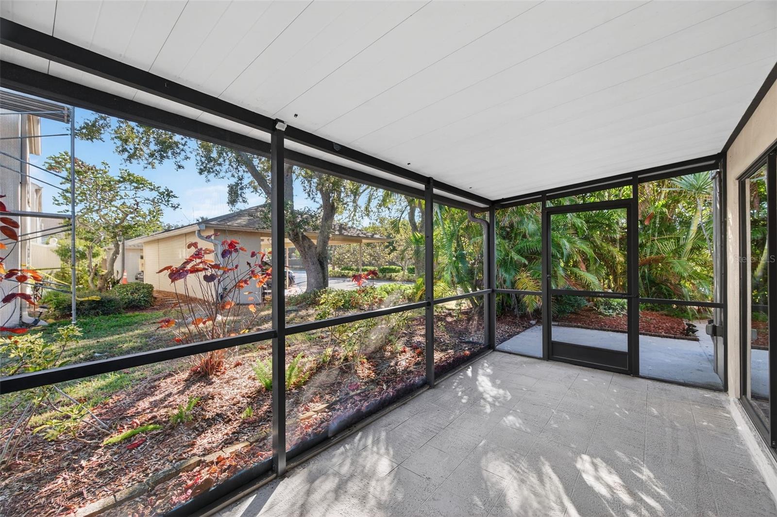 BORDEAUX VILLAGE - Residential