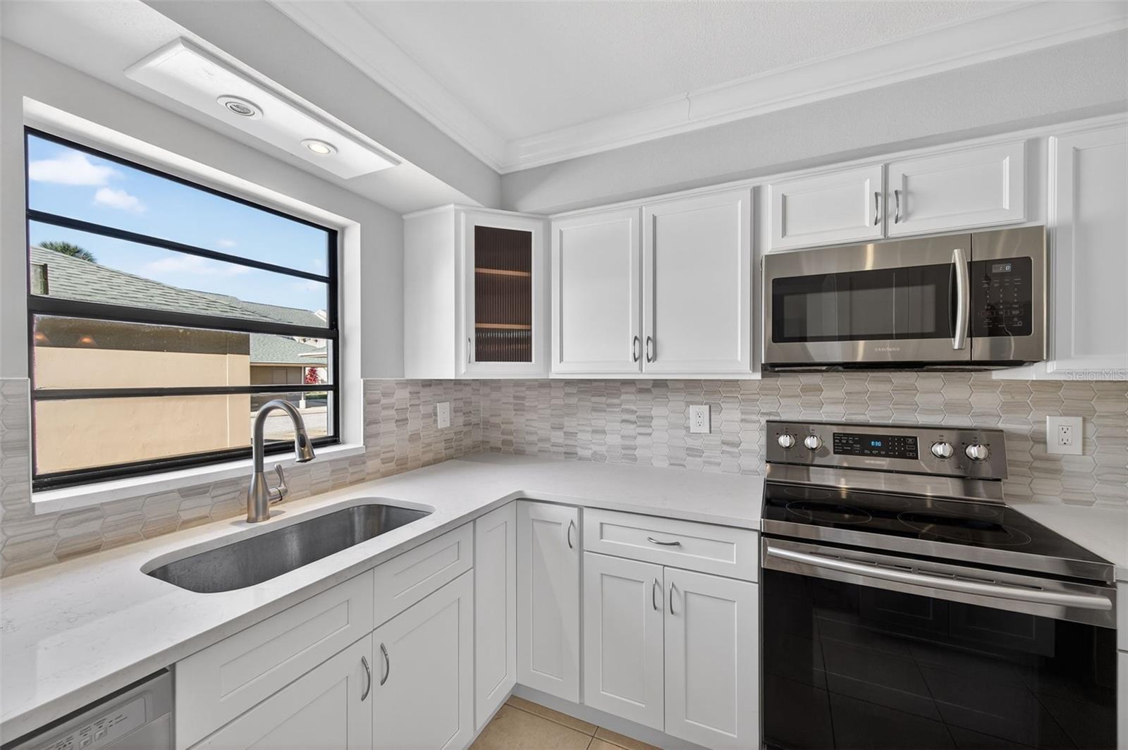 BORDEAUX VILLAGE - Residential