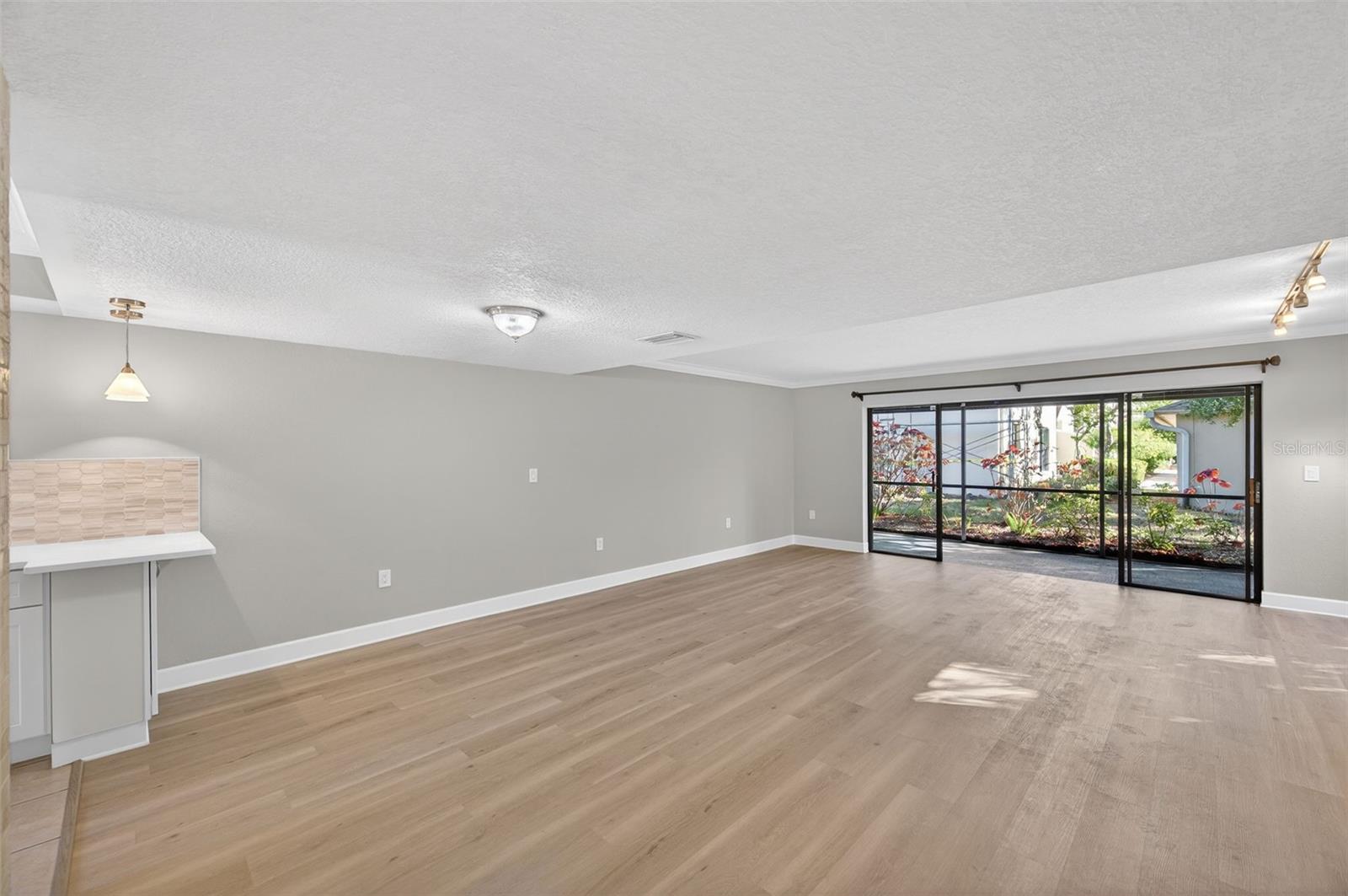 BORDEAUX VILLAGE - Residential