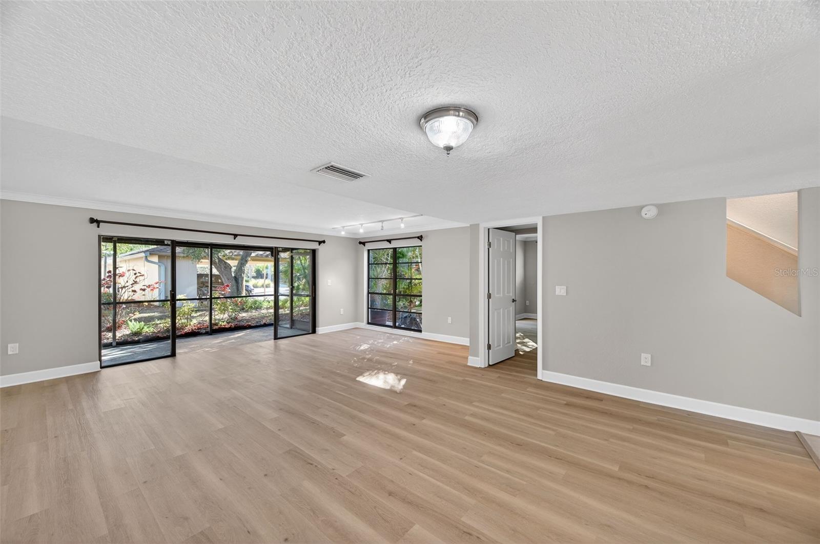 BORDEAUX VILLAGE - Residential