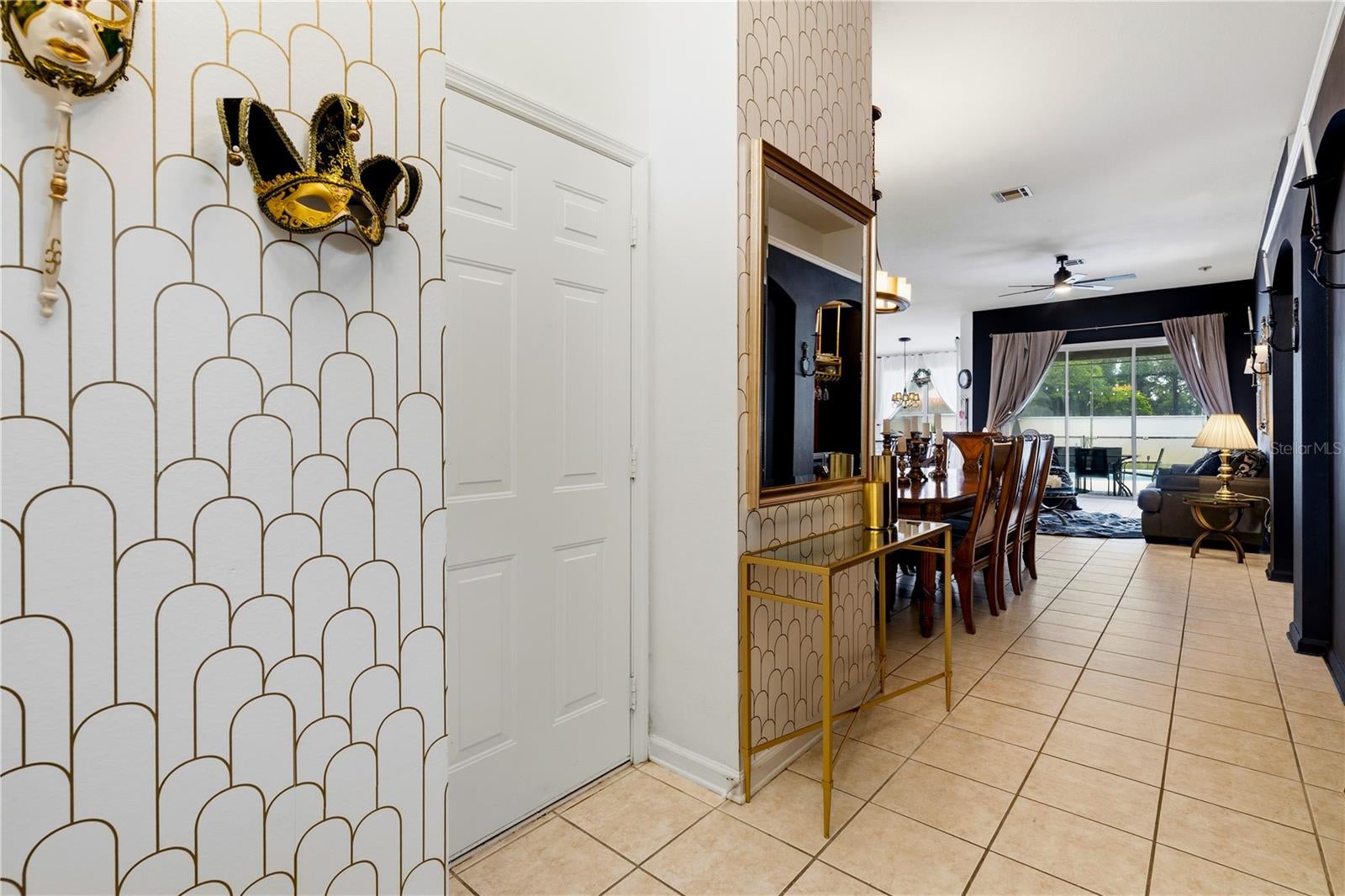 8066 KING PALM CIRCLE