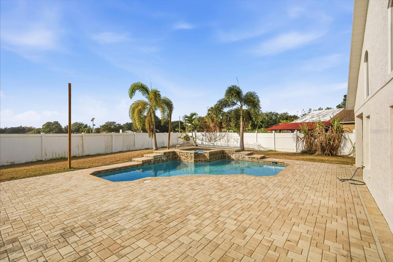 LAKESIDE TR B - Residential