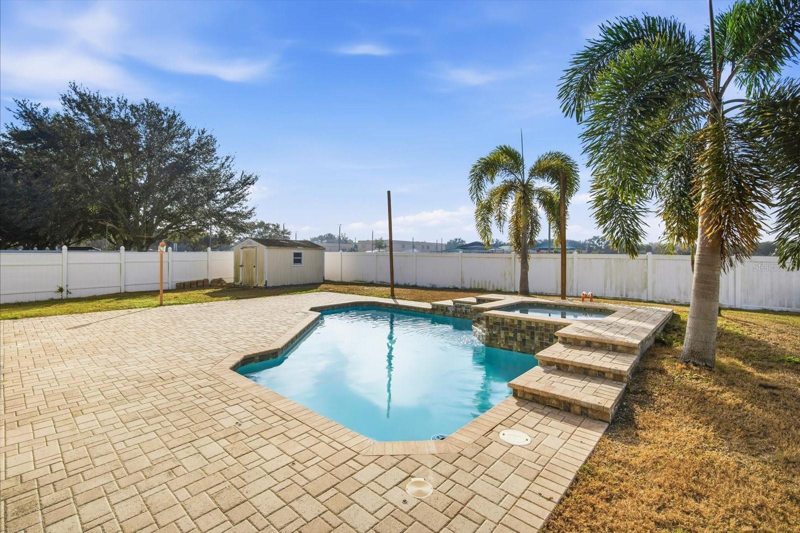 LAKESIDE TR B - Residential