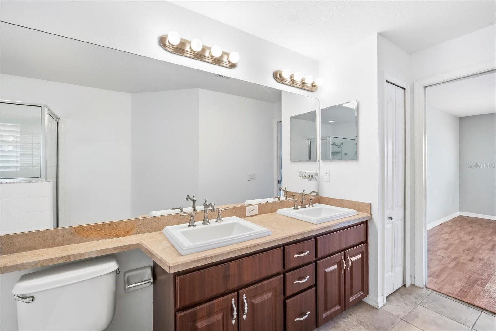 LAKESIDE TR B - Residential