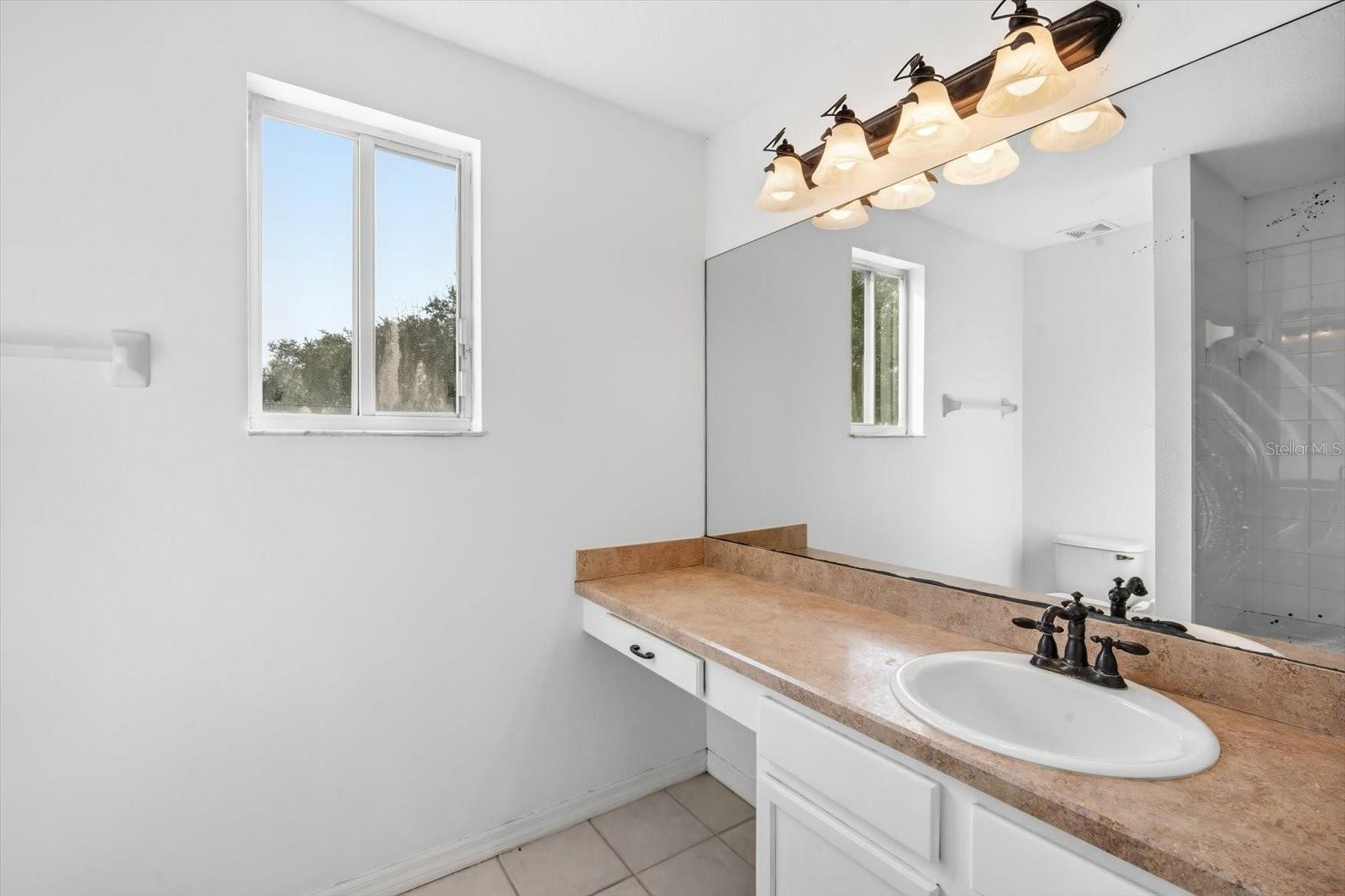 LAKESIDE TR B - Residential