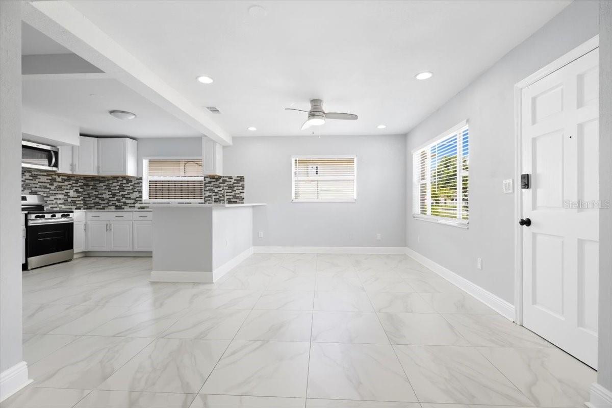 6715 S MASCOTTE STREET