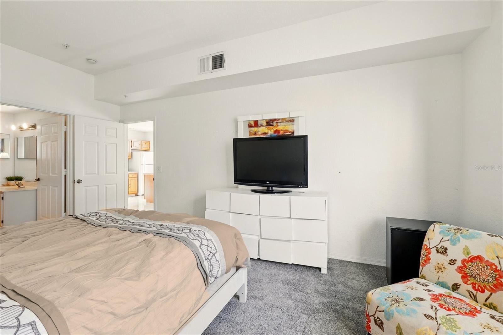 VENETIAN BAY VILLAGE CONDO PH 1 - Residential